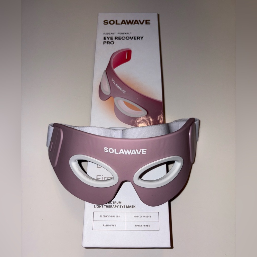 Solawave Radiant Renewal Eye Recovery Pro Light Therapy Mask - Pink